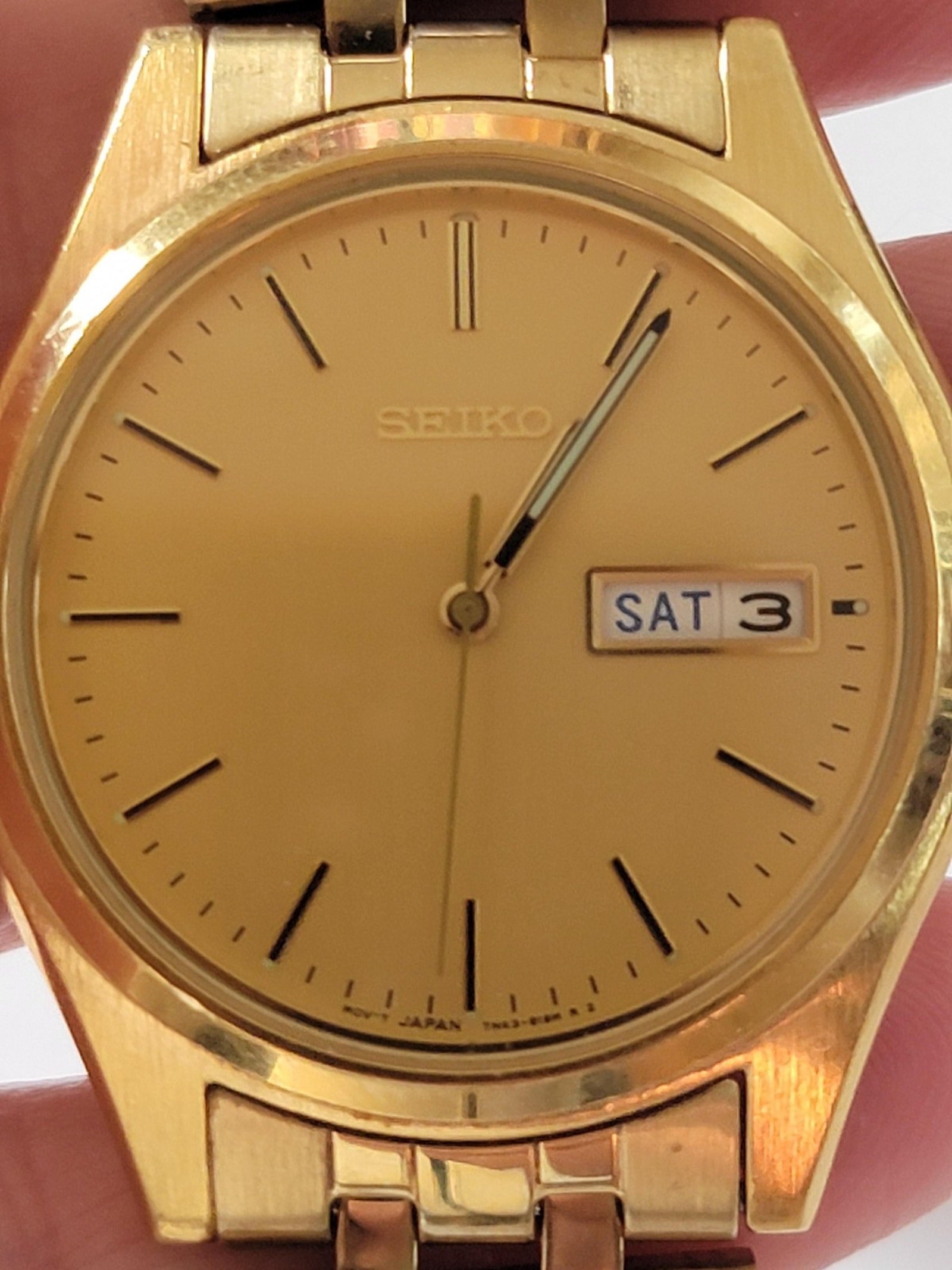 Seiko Mens Watch Champagne Dial Gold Tone Bracelet Day Date Quartz 7n439048